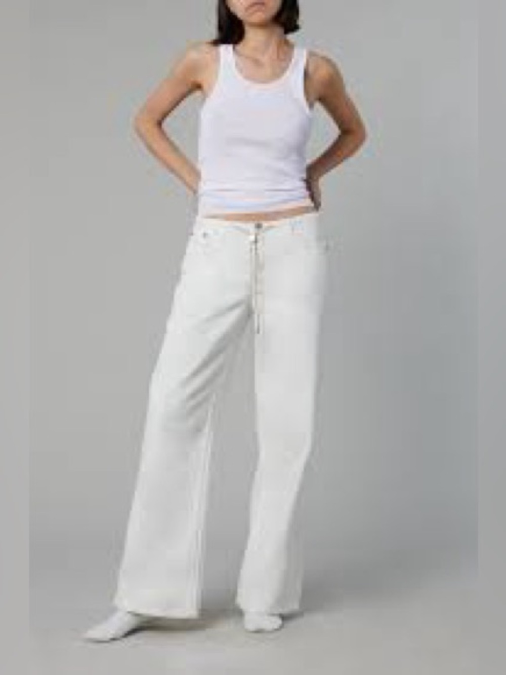 Still Here Cool Jean (26, white)